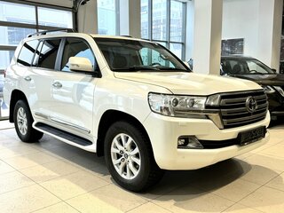 2016 Toyota Land Cruiser 200 Series Рестайлинг 2, белый, 4690000 рублей, вид 1