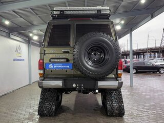 1993 Toyota Land Cruiser 70 Series, коричневый, 6799000 рублей, вид 4