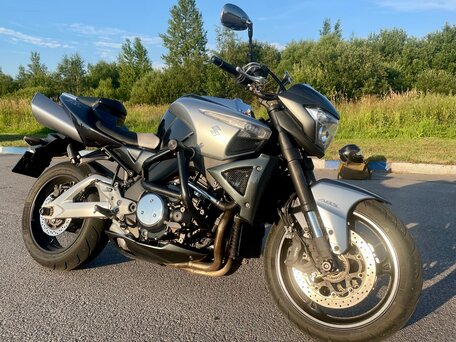 Купить б/у Suzuki B-King в Санкт-Петербурге: серый naked bike 2008