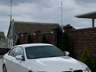 2010 BMW 3 серии 320i V (E90/E91/E92/E93) Рестайлинг, белый, 1370000 рублей, вид 1