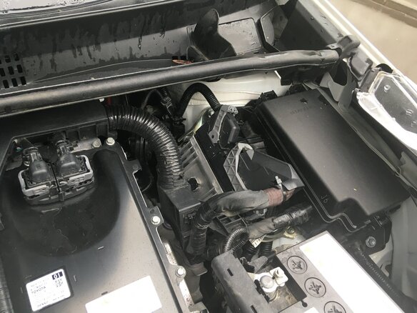 2019 Toyota Prius IV Рестайлинг (XW50), белый, 1799000 рублей - вид 10