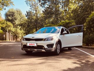 2020 Kia Rio X-Line IV, белый, 1600000 рублей, вид 1