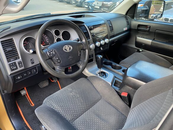 2010 Toyota Tundra Double Cab II, белый - вид 4