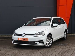 2019 Volkswagen Golf VII Рестайлинг, белый, 1579000 рублей, вид 1