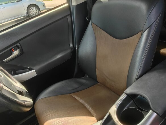 2012 Toyota Prius III Рестайлинг (XW30), красный, 1415000 рублей - вид 13