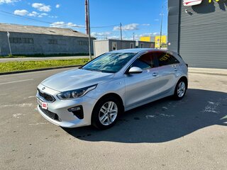 2019 Kia Ceed III, серебристый, 1650000 рублей, вид 1