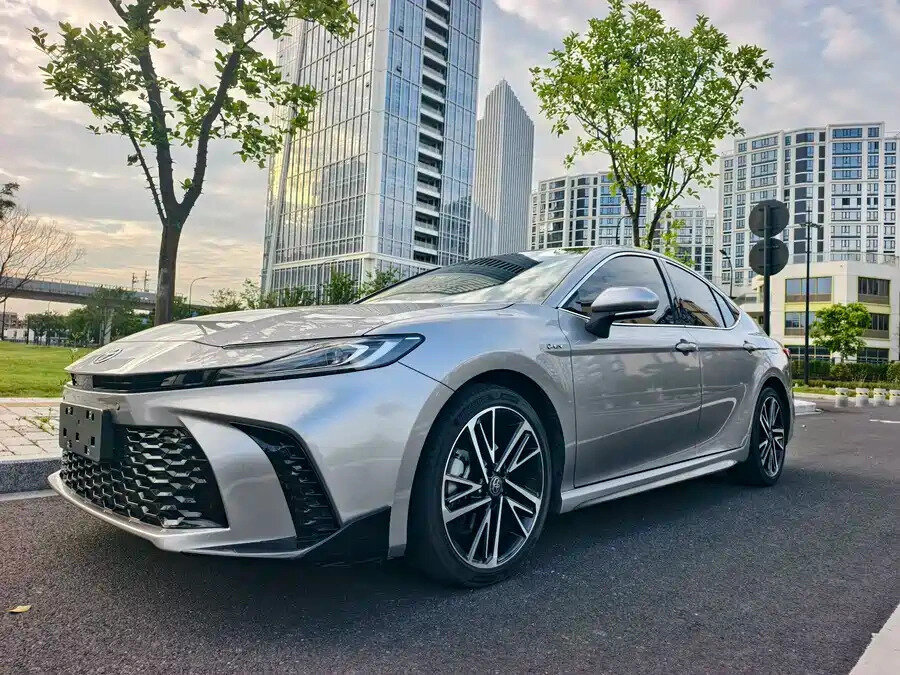 Toyota Camry IX (XV80) China Market
