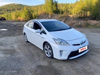 2012 Toyota Prius III Рестайлинг (XW30), белый, 1100000 рублей, вид 1