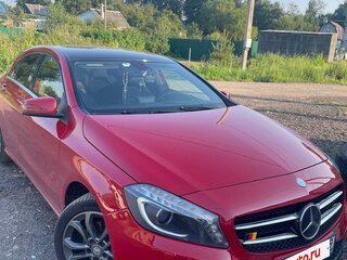 2013 Mercedes-Benz A-Класс 180 III (W176), красный, 1300000 рублей, вид 1