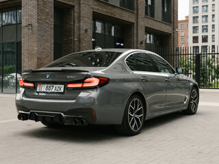 2020 BMW 5 серии 530i xDrive VII (G30/G31/G38) Рестайлинг, серый, 2925000 рублей, вид 3