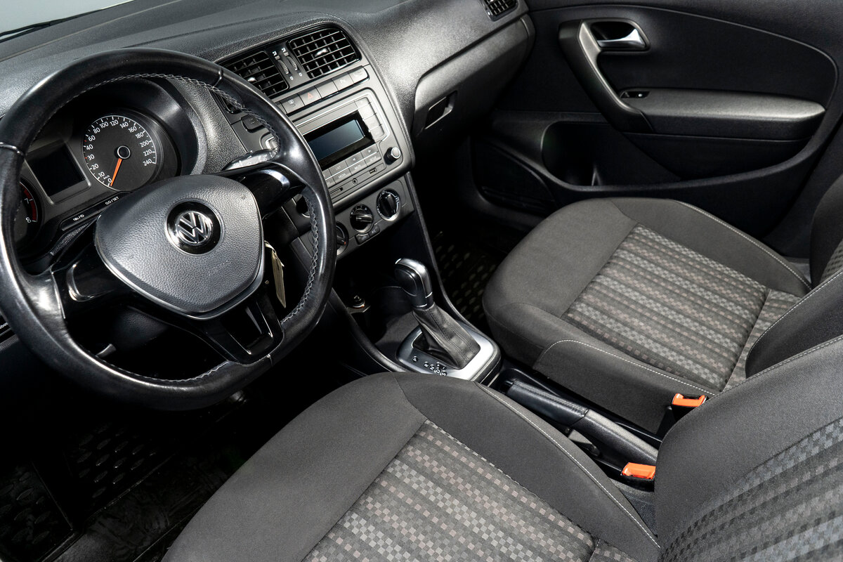 2017 Volkswagen Polo V Рестайлинг, серебристый - вид 7