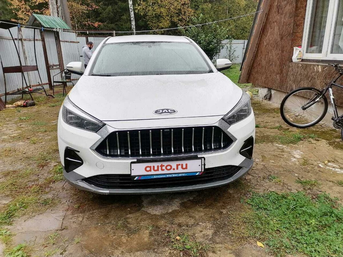 Купить б/у JAC J7 I 1.5 MT (136 л.с.) бензин механика в Лобне: белый ...
