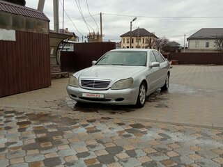 2000 Mercedes-Benz S-Класс 500 Long IV (W220), серебристый, 475000 рублей, вид 1