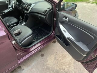 2011 Hyundai Solaris I, красный, 330000 рублей, вид 1