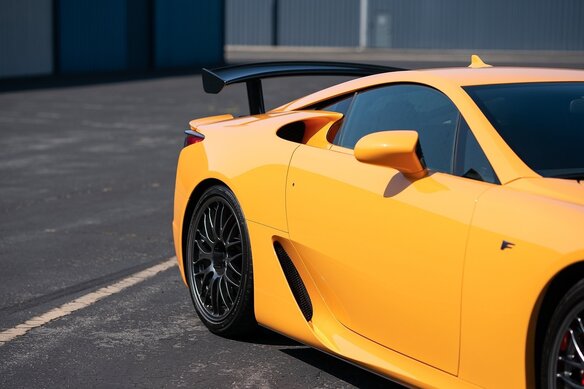 Купить б/у Lexus LFA 2010-2012 4.8 AMT (560 л.с.) бензин робот во ...