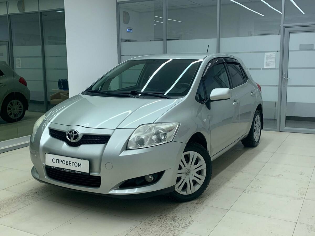 Купить б/у Toyota Auris I 1.3 MT (101 л.с.) бензин механика в ...