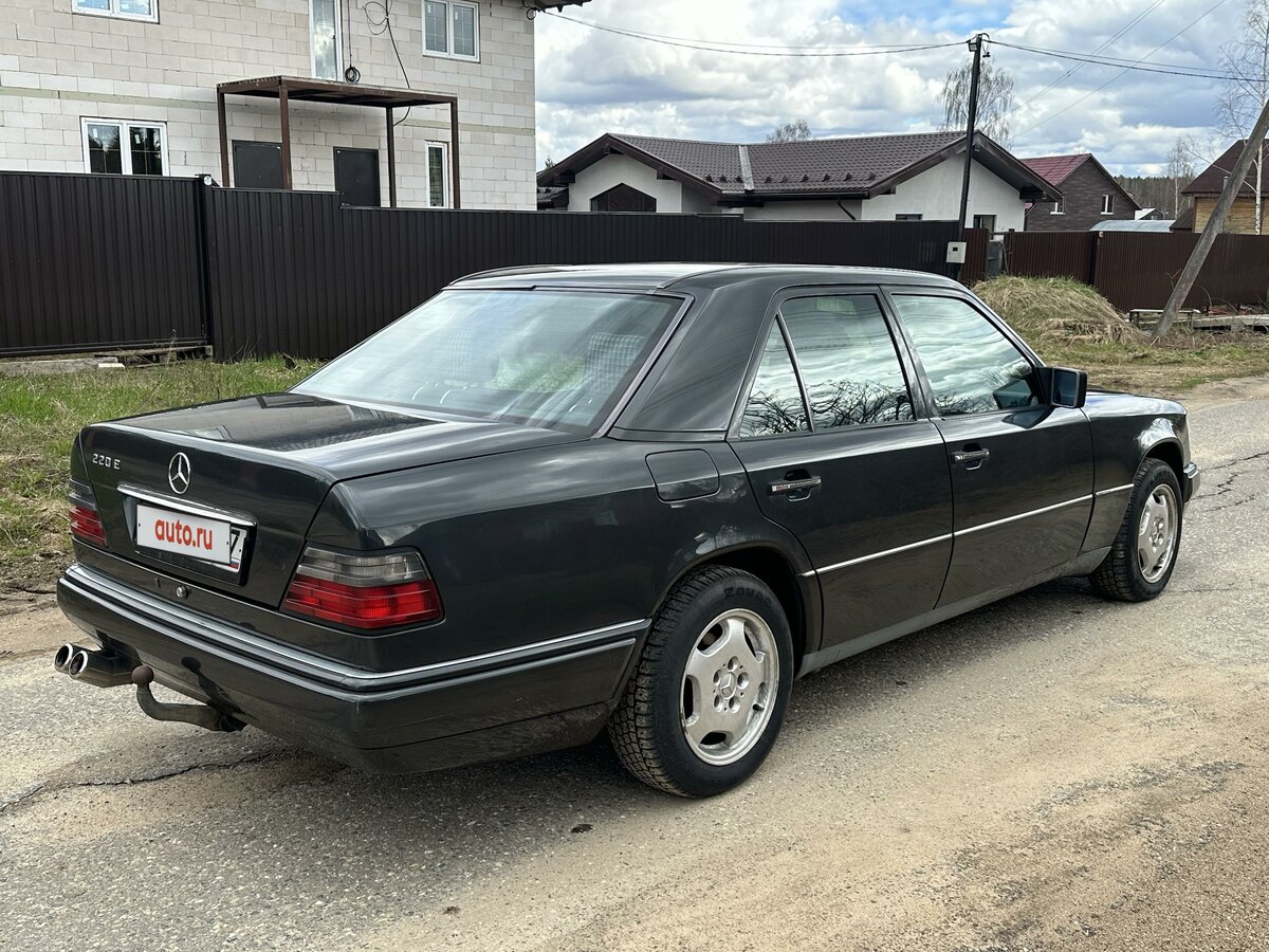 Купить б/у Mercedes-Benz E-Класс I (W124) 220 2.2 MT (150 л.с.) бензин ...