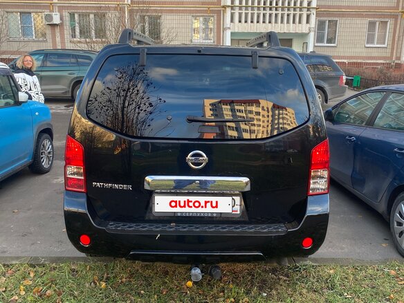 2010 Nissan Pathfinder III Рестайлинг, чёрный, 1540000 рублей - вид 2
