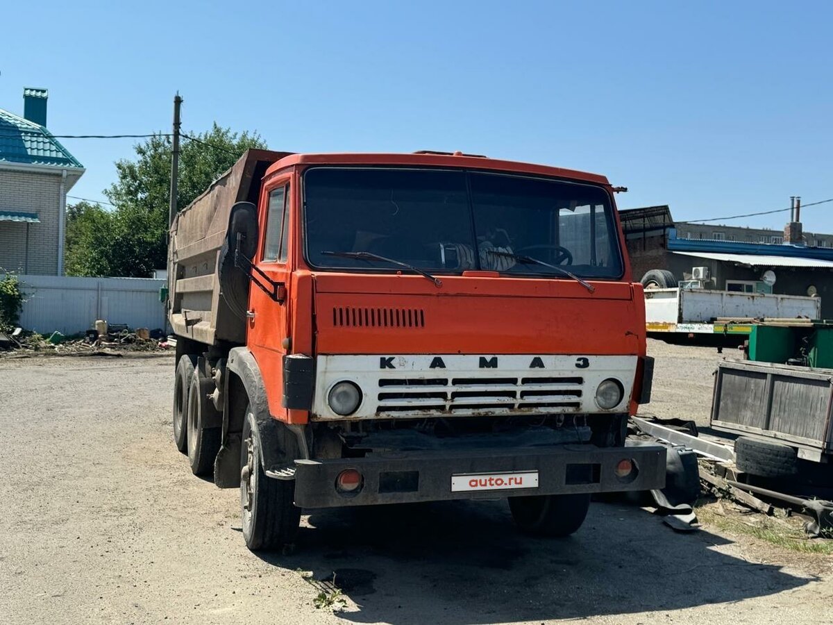 Купить б/у КамАЗ 5511 в Павловской: оранжевый самосвал 1989 года по ...