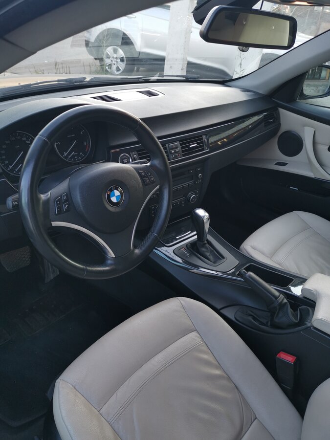 Купить б/у BMW 3 серии V (E90/E91/E92/E93) Рестайлинг 320d