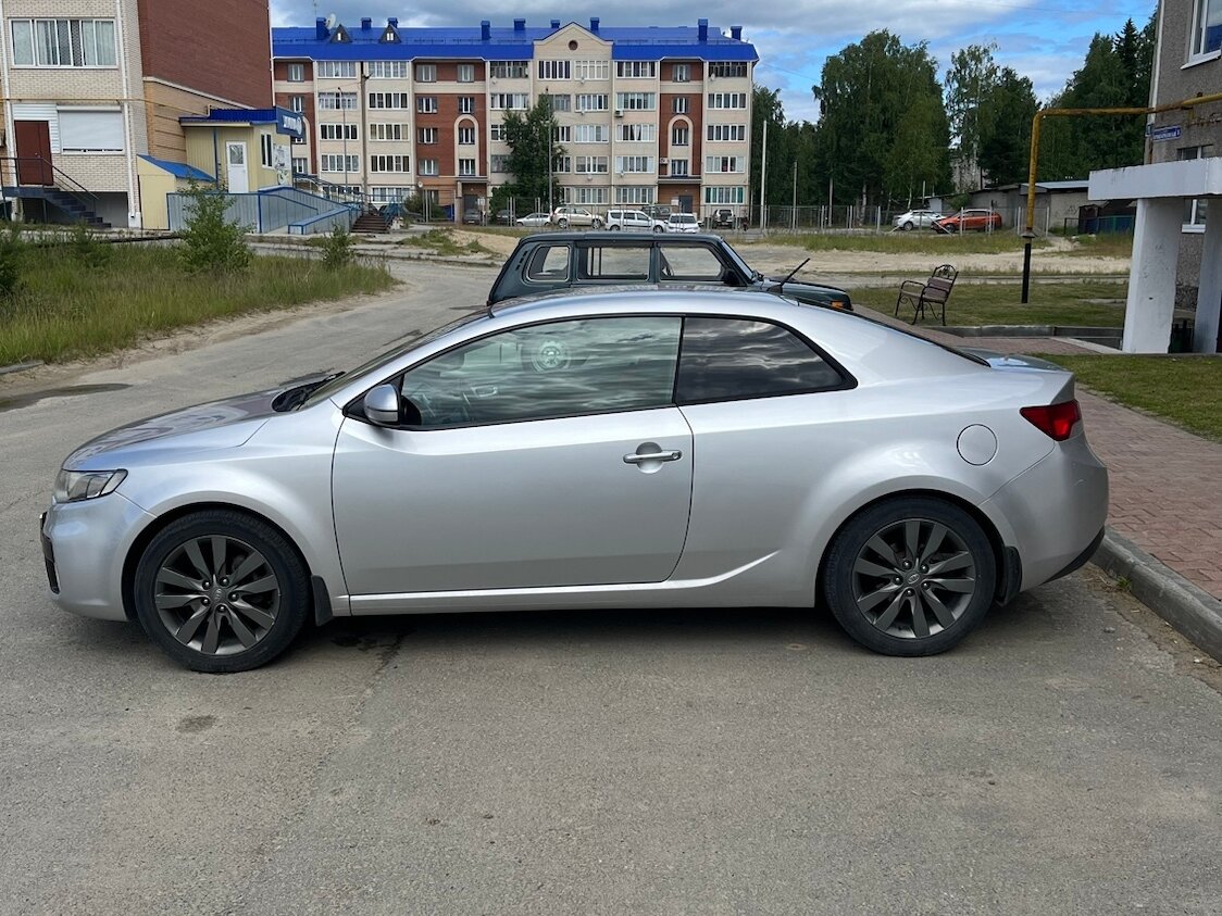Купить б/у Kia Cerato II Koup 2.0 MT (150 л.с.) бензин механика в ...