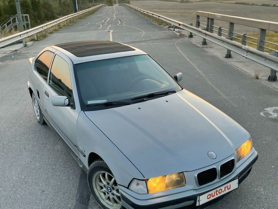 Купить б/у BMW 3 серии III (E36) 318i 1.9 MT (140 л.с