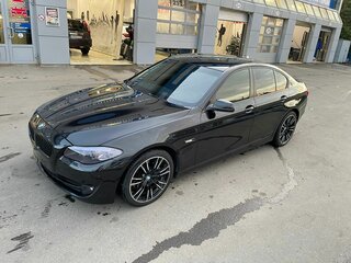 2013 BMW 5 серии 530d xDrive VI (F10/F11/F07), чёрный, 1640000 рублей, вид 1