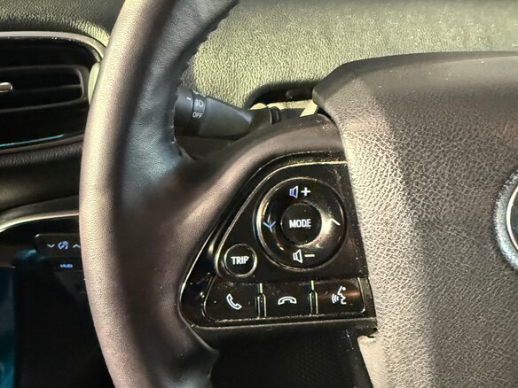 2019 Toyota Prius IV Рестайлинг (XW50), синий, 2600000 рублей - вид 14