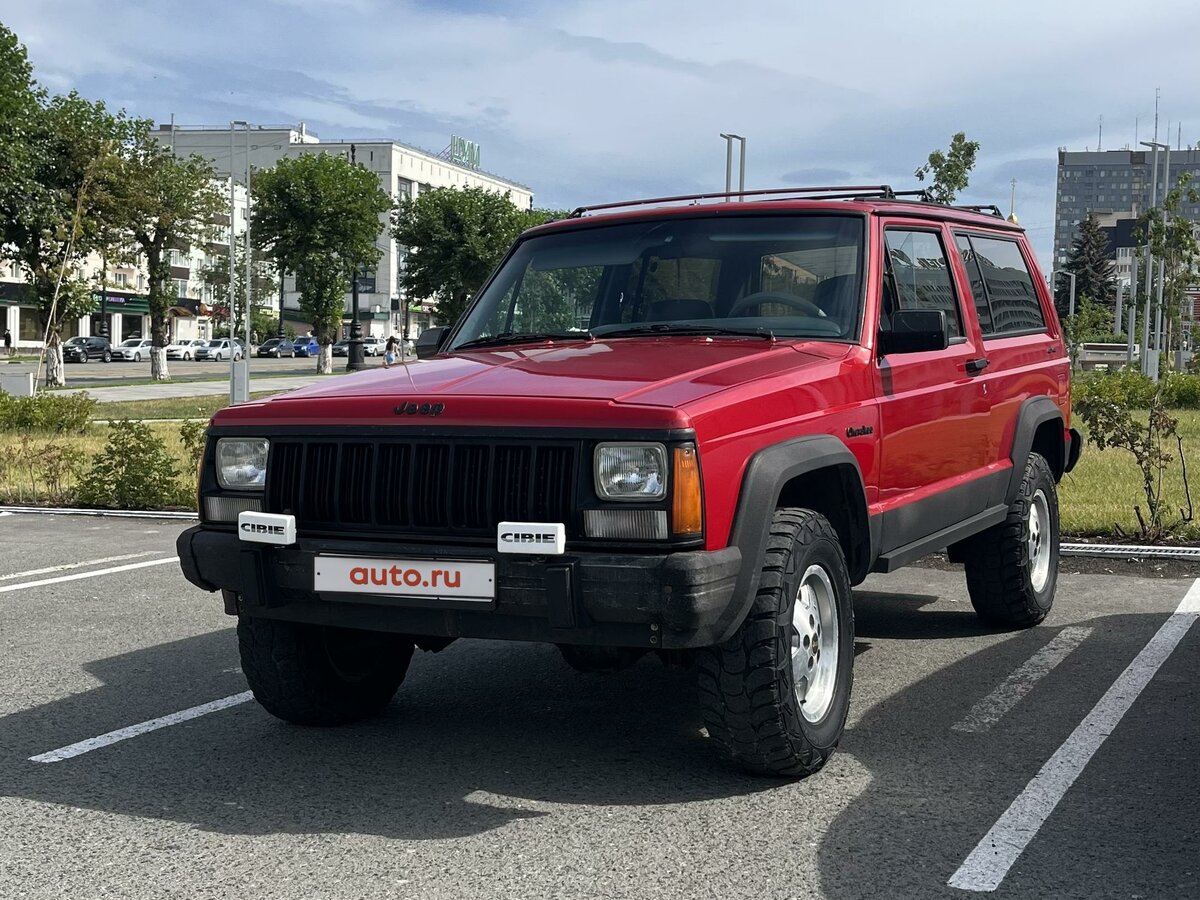 Купить б/у Jeep Cherokee II (XJ) 4.0 AT (180 л.с.) 4WD бензин автомат в ...