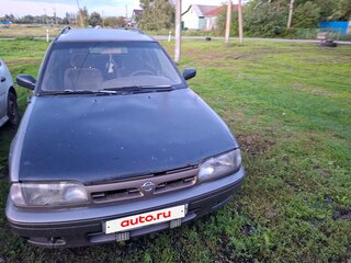 1990 Nissan Primera I (P10), коричневый, 65000 рублей, вид 1