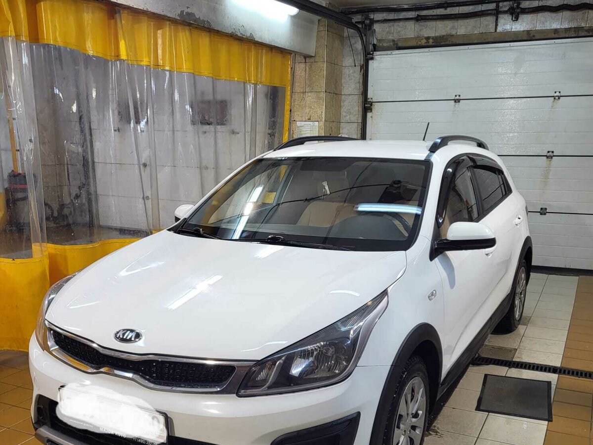 Купить б/у Kia Rio IV X-Line 1.6 AT (123 л.с.) бензин автомат в ...