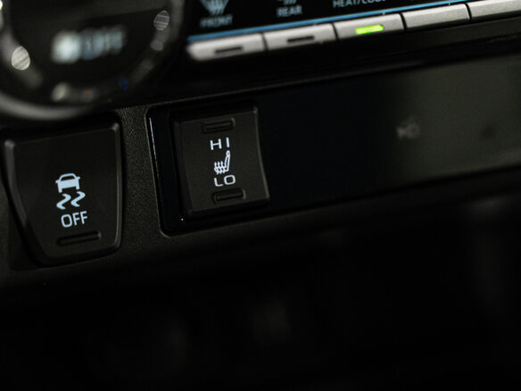 2025 Toyota RAV4 V (XA50), чёрный - вид 28