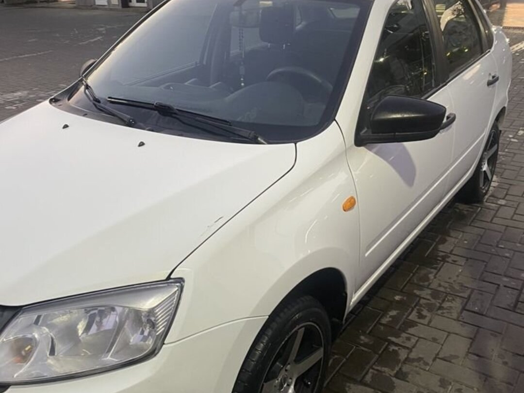 Купить б/у Lada (ВАЗ) Granta I 1.6 MT (87 л.с.) бензин механика в ...