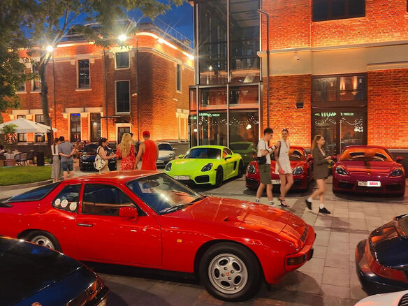 1981 Porsche 924 5-speed, красный, 1750000 рублей - вид 9