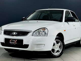2015 Lada (ВАЗ) Priora I Рестайлинг, белый, 470000 рублей, вид 1