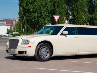2005 Chrysler 300C I, бежевый, 510000 рублей, вид 1
