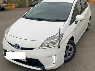 2012 Toyota Prius III Рестайлинг (XW30), белый, 1450000 рублей, вид 1
