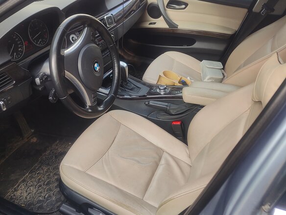 2011 BMW 3 серии 320i V (E90/E91/E92/E93) Рестайлинг, серый, 785000 рублей - вид 4