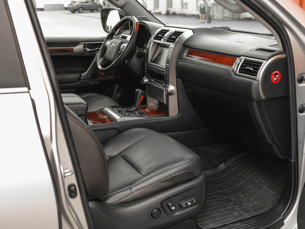 LEXUS GX - фото 12