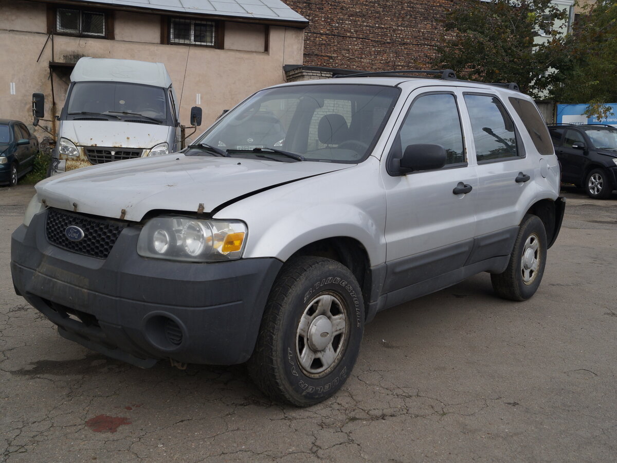 Купить б/у Ford Escape I 3.0 AT (203 л.с.) 4WD бензин автомат в Санкт-Петербурге