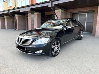 2006 Mercedes-Benz S-Класс 500 Long V (W221), чёрный, 1700000 рублей, вид 1