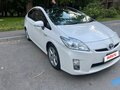 2010 Toyota Prius III (XW30), белый, 845000 рублей - вид 2