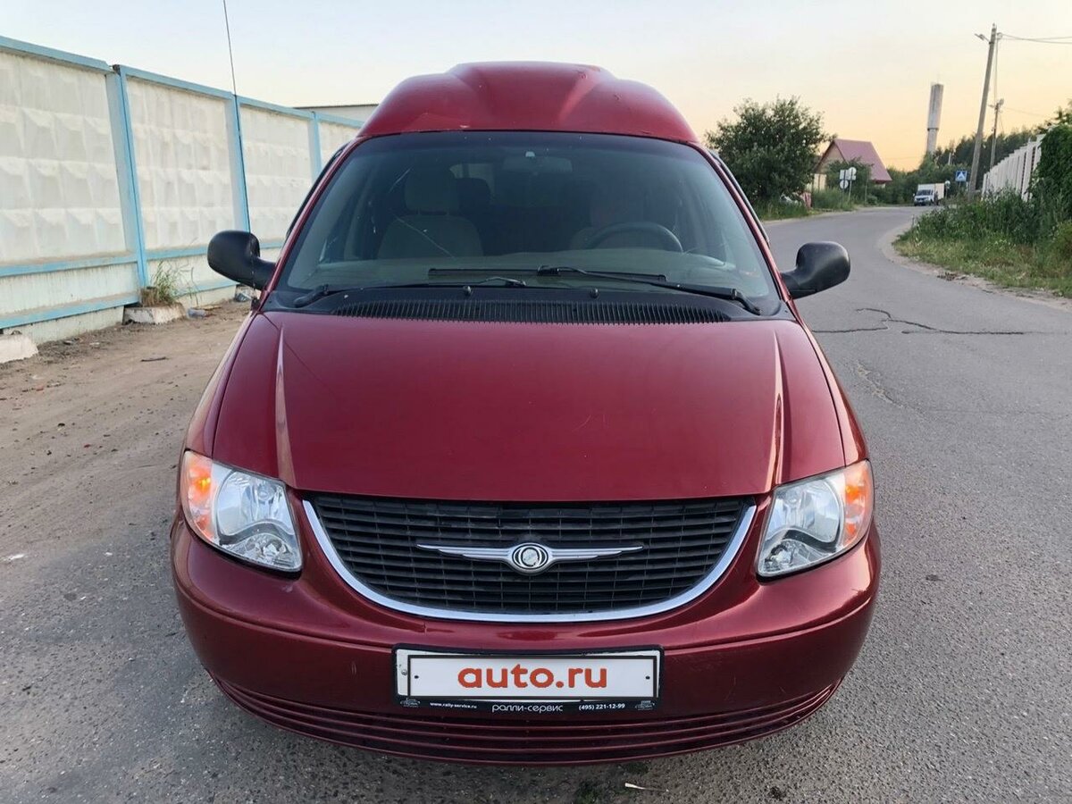 Купить б/у Chrysler Town & Country IV 3.3 AT (182 л.с