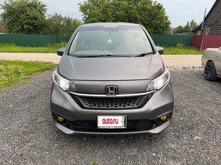 2020 Honda Freed II Рестайлинг, серебристый, 1850000 рублей, вид 1