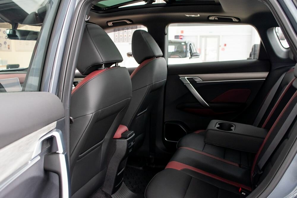 Geely Coolray 2021