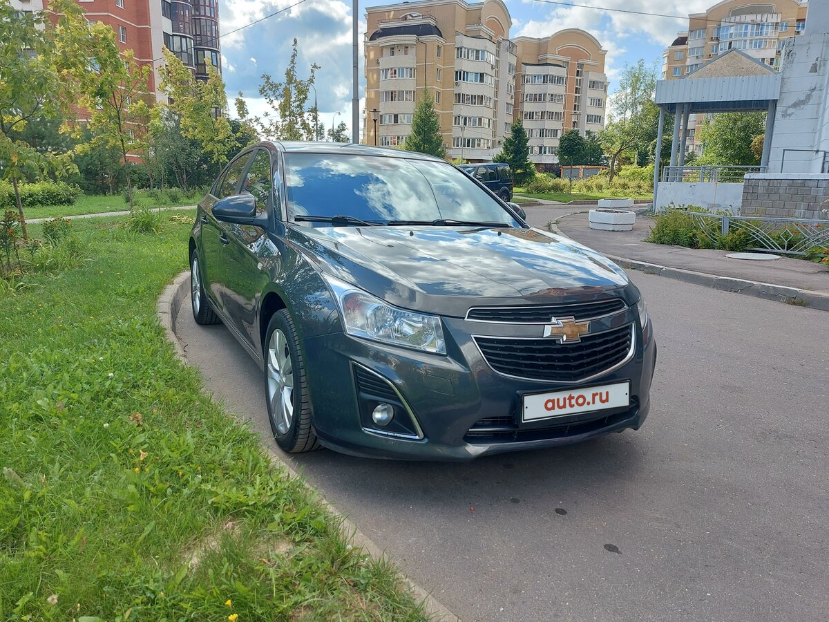 Шевроле Круз 2013 серый