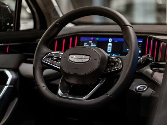 2026 Geely Atlas II, зелёный, 3449990 рублей - вид 16