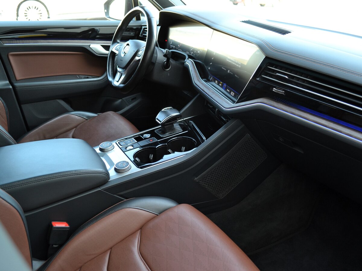 VOLKSWAGEN TOUAREG - фото 13