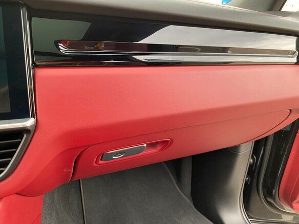 2020 Porsche Cayenne III, чёрный - вид 32