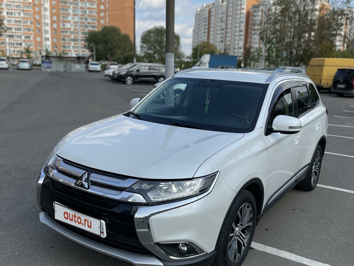 Купить б/у Mitsubishi Outlander III Рестайлинг 2 2.0 CVT (146 л.с.) 4WD ...